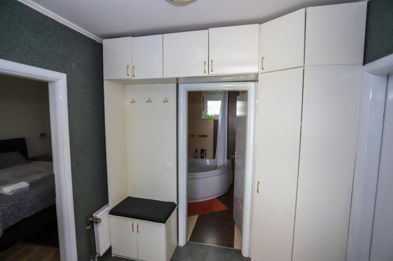Apartman Veronika Dakovo Luaran gambar